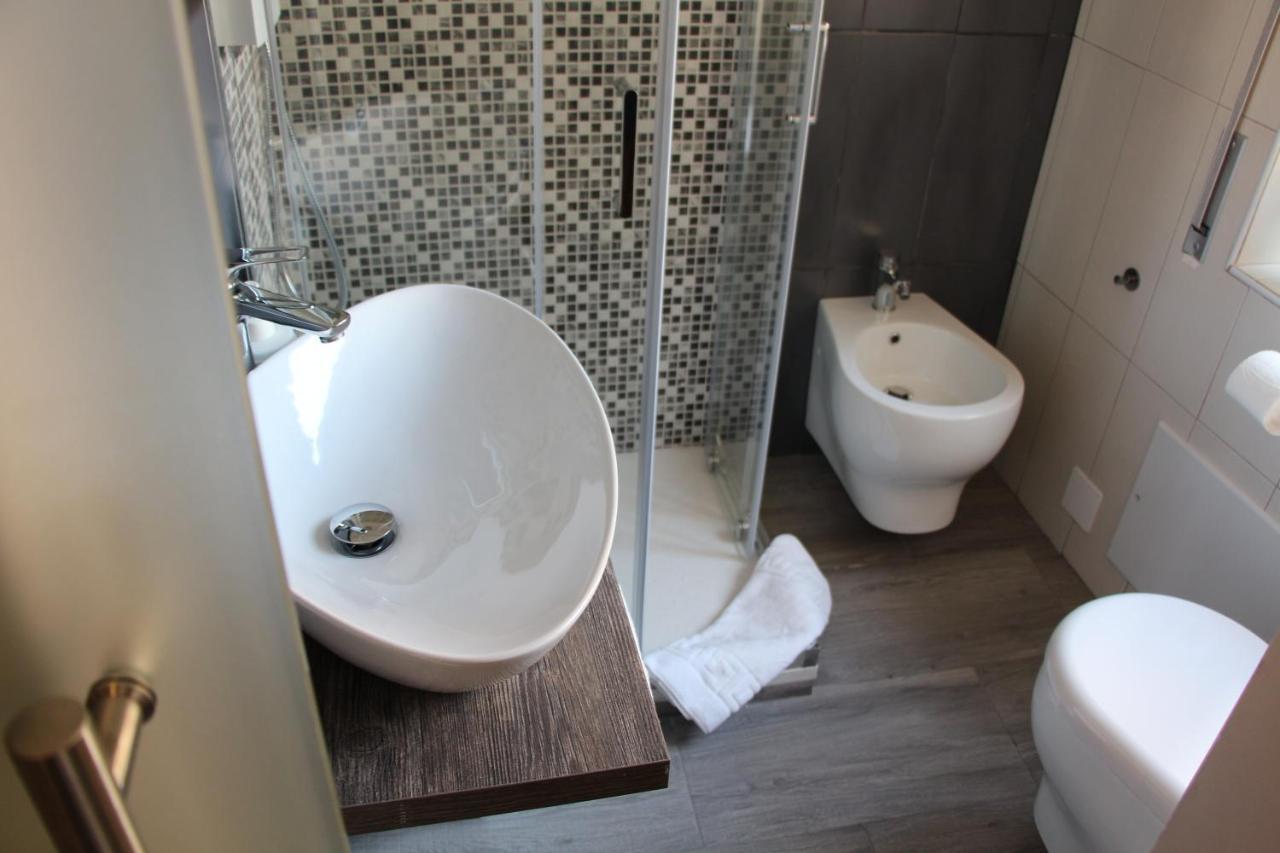 Comfort Rooms Piazza Mariano Armellini Rome Buitenkant foto